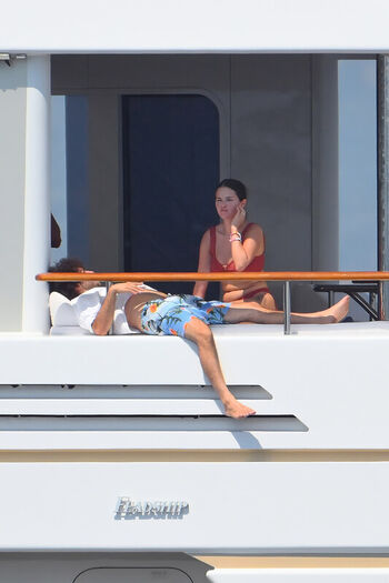Selena gomez leaked private photo uncensored HD quality