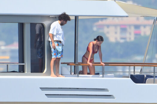 Selena gomez leaked private photo uncensored HD quality