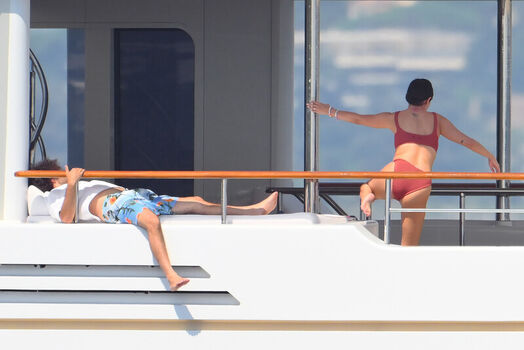 Selena gomez leaked private photo uncensored HD quality