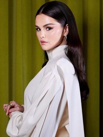 Selena gomez  page leaked private photo uncensored HD quality