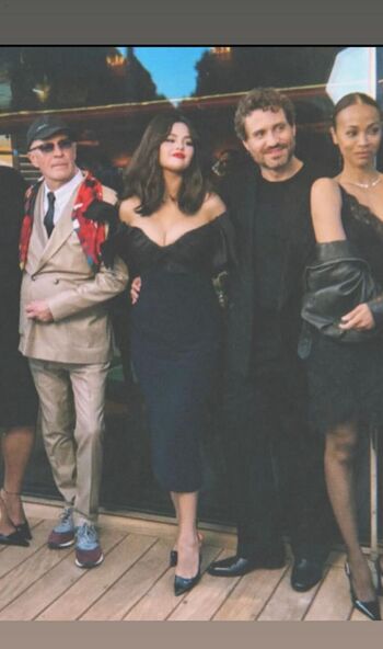 Selena gomez  page leaked private photo uncensored HD quality