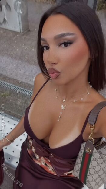 Shakiravv leaked private photo uncensored HD quality