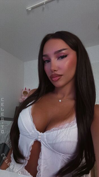 Shakiravv leaked private photo uncensored HD quality