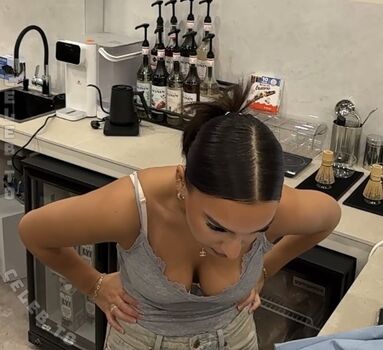 Shakiravv leaked private photo uncensored HD quality