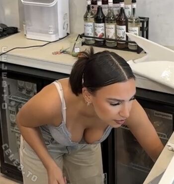 Shakiravv leaked private photo uncensored HD quality