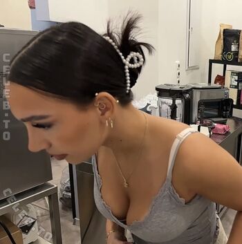 Shakiravv leaked private photo uncensored HD quality