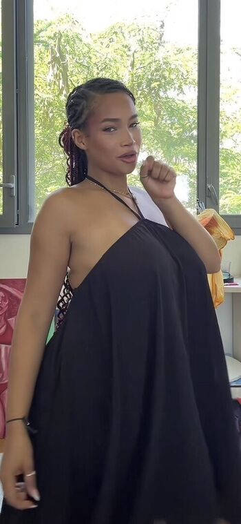 Shelikesmyts page leaked private photo uncensored HD quality