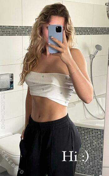 Shellybunnyy leaked private photo uncensored HD quality