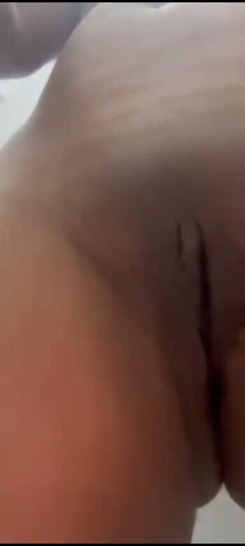 Show your girlfriend page leaked private photo uncensored HD quality