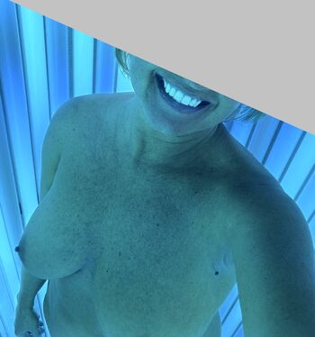 Show your girlfriend leaked private photo uncensored HD quality