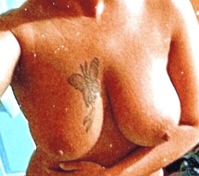 Show your girlfriend page leaked private photo uncensored HD quality