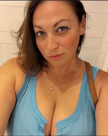 Show your girlfriend page leaked private photo uncensored HD quality