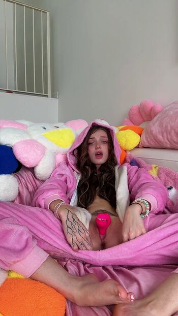 Shrooms q leaked private photo uncensored HD quality
