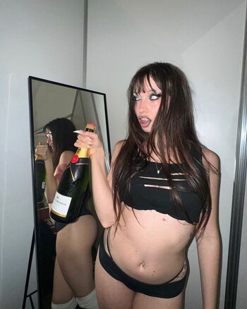 Six sex page leaked private photo uncensored HD quality