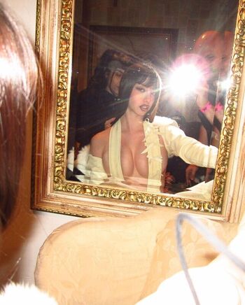 Six sex page leaked private photo uncensored HD quality