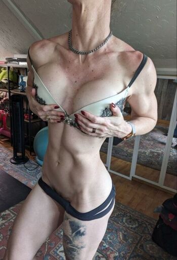 Skinhand page leaked private photo uncensored HD quality