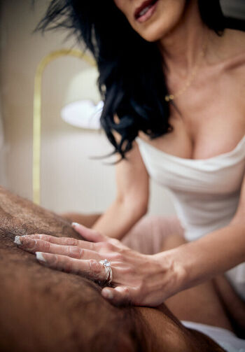 Skinhand leaked private photo uncensored HD quality