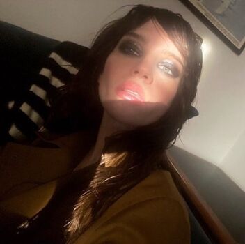 Sophie thatcher  page leaked private photo uncensored HD quality