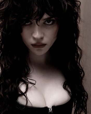 Sophie thatcher  page leaked private photo uncensored HD quality