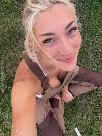 Starletnova leaked private photo uncensored HD quality