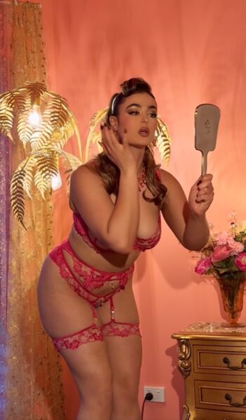 Stefania ferrario  page leaked private photo uncensored HD quality