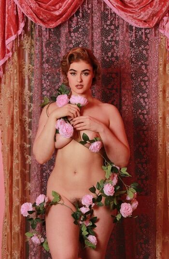 Stefania ferrario  page leaked private photo uncensored HD quality