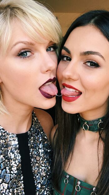 Taylor swift  page leaked private photo uncensored HD quality