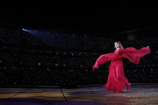 Taylor swift  page leaked private photo uncensored HD quality