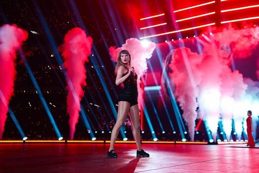 Taylor swift  page leaked private photo uncensored HD quality