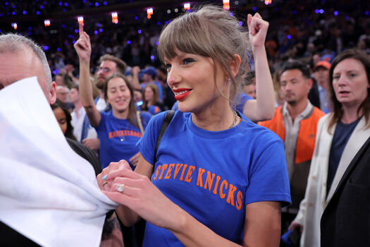 Taylor swift  page leaked private photo uncensored HD quality