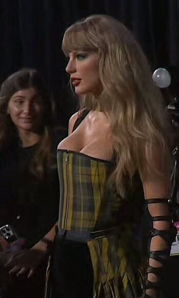 Taylor swift  page leaked private photo uncensored HD quality