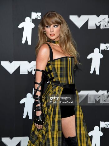 Taylor swift  page leaked private photo uncensored HD quality