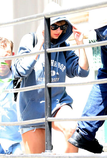 Taylor swift  page leaked private photo uncensored HD quality