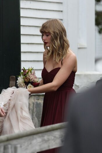 Taylor swift  page leaked private photo uncensored HD quality