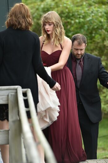 Taylor swift  page leaked private photo uncensored HD quality
