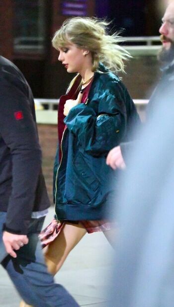 Taylor swift  page leaked private photo uncensored HD quality