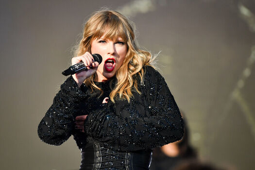 Taylor swift  page leaked private photo uncensored HD quality