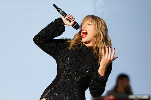 Taylor swift  page leaked private photo uncensored HD quality