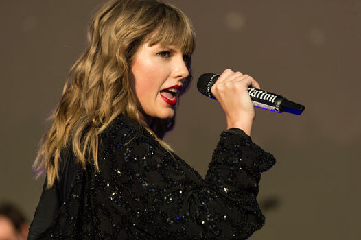 Taylor swift  page leaked private photo uncensored HD quality