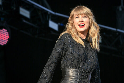 Taylor swift  page leaked private photo uncensored HD quality
