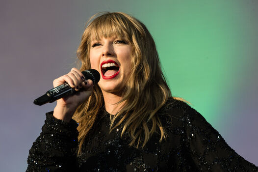 Taylor swift  page leaked private photo uncensored HD quality