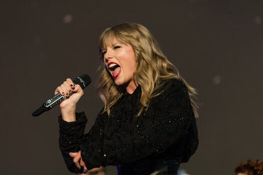 Taylor swift  page leaked private photo uncensored HD quality