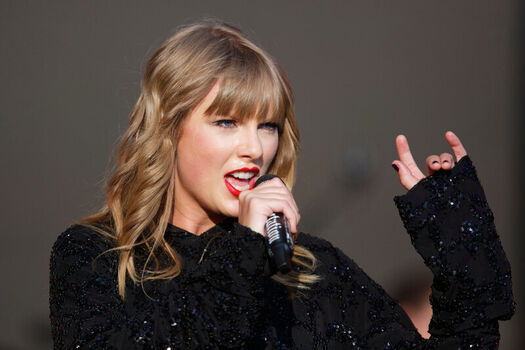 Taylor swift  page leaked private photo uncensored HD quality