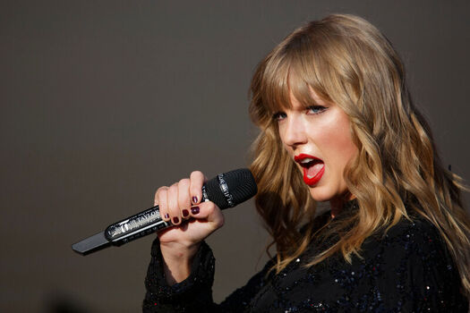 Taylor swift  page leaked private photo uncensored HD quality