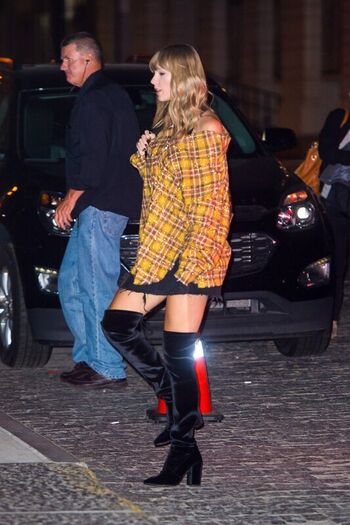 Taylor swift leaked private photo uncensored HD quality