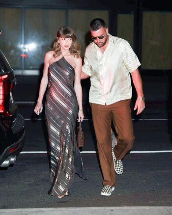 Taylor swift  page leaked private photo uncensored HD quality