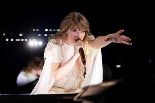 Taylor swift  page leaked private photo uncensored HD quality
