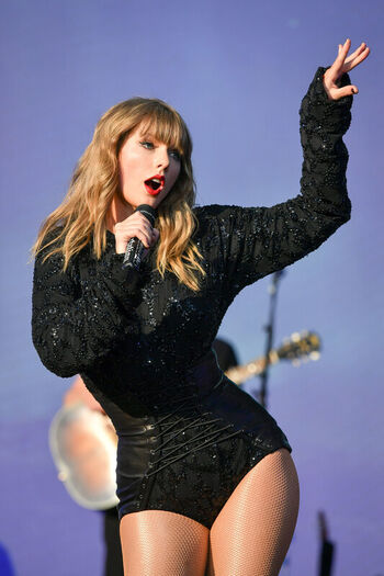 Taylor swift  page leaked private photo uncensored HD quality