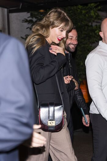 Taylor swift  page leaked private photo uncensored HD quality
