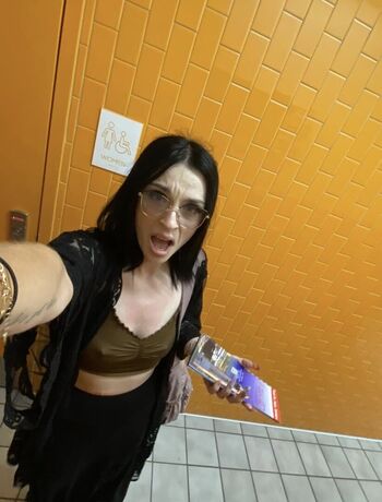 Theyluv katie leaked private photo uncensored HD quality